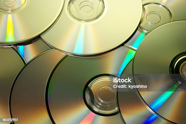 カラフルな Cd - DVDのストックフォトや画像を多数ご用意 - DVD, コンパクトディスク, 積み重なる