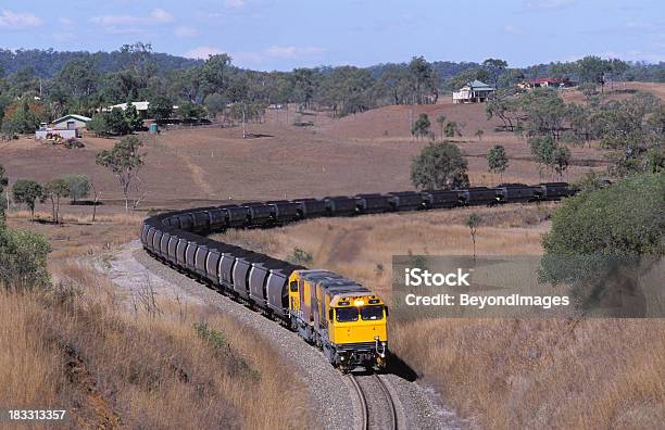 Inny Trainload Z Czarnego Węgla - zdjęcia stockowe i więcej obrazów Kolej towarowa - Kolej towarowa, Australia, Queensland
