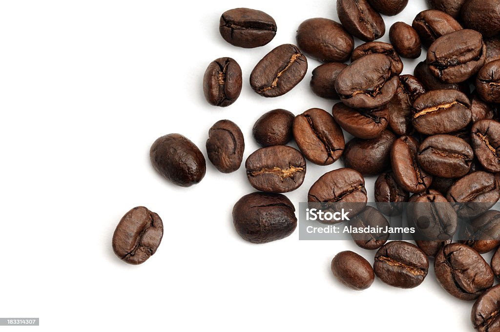 Grano de Café dispersada - Foto de stock de Grano de café tostado libre de derechos
