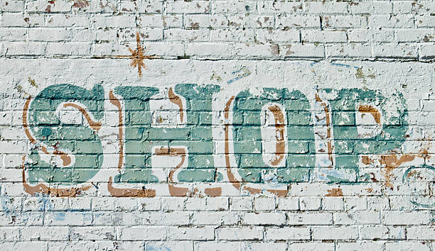 istock Retro Shop Sign 183314759