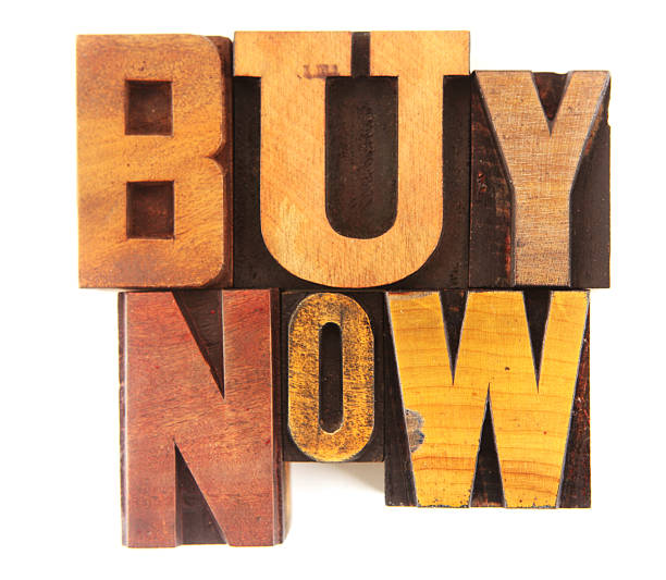 tipograf�ía-comprar ahora - letterpress special wood text fotografías e imágenes de stock