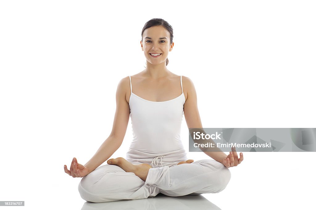 Молодая женщина, физические упражнения йоги - Стоковые фото Благополучие роялти-фри