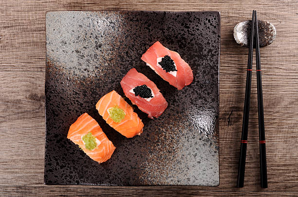 istock Tuna and salmon sushi 183317230
