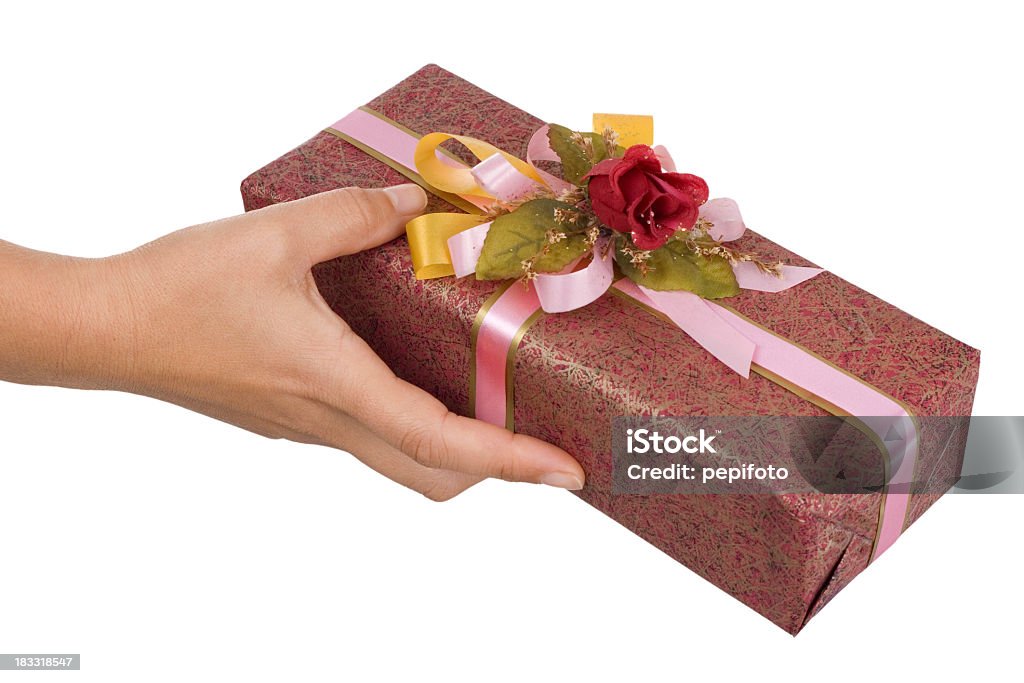 Femmina mani con scatola regalo - Foto stock royalty-free di Avvolto