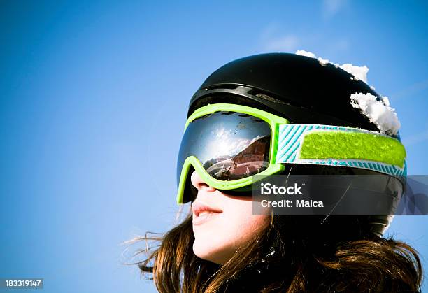 若いスキーヤーの顔 - スキーのストックフォトや画像を多数ご用意 - スキー, スキー板, ヘルメット類