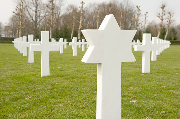 istock Unknown soldier Jewish gravestone Netherlands 183320387