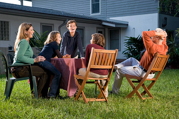 istock Family with three children, happy conversation 183320544