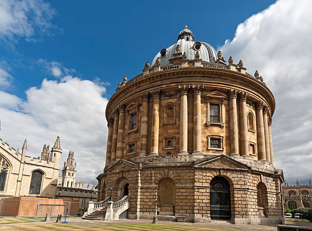 istock Radcliffe Camera, Oxford, England 183321247