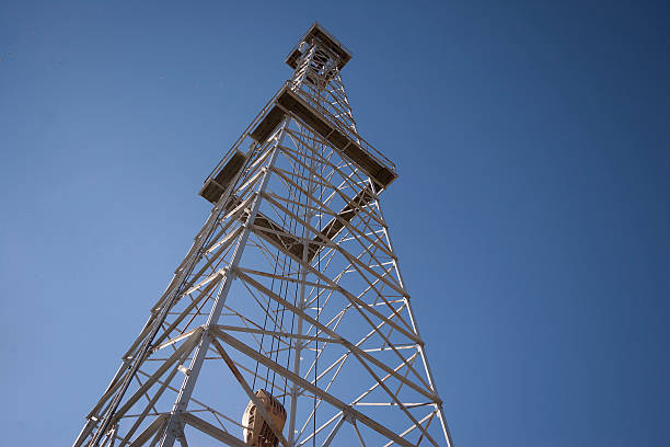 istock Oil Well Drilling Rig 183323192