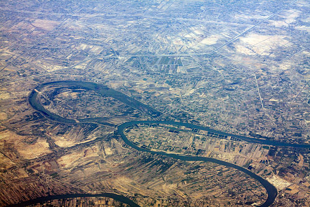 istock Baghdad and Tigris river - Iraq 183324397