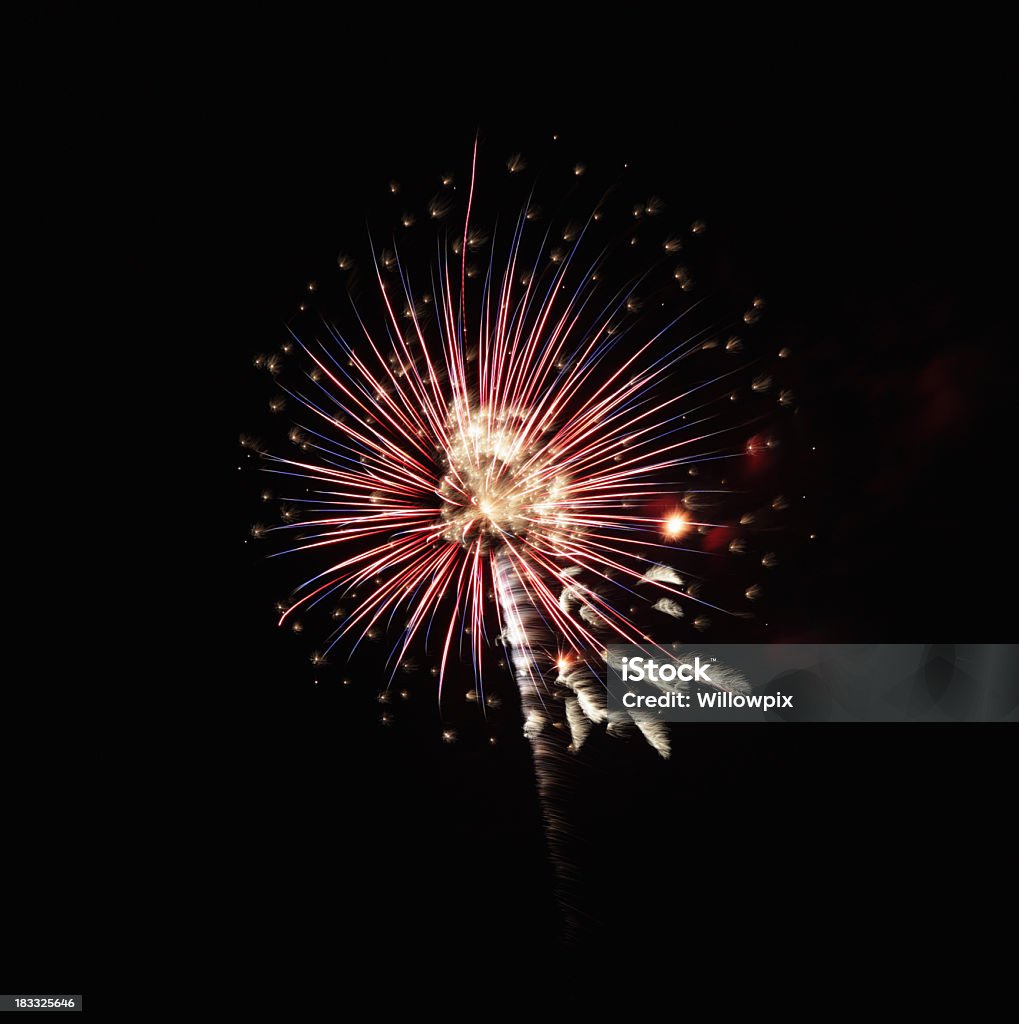 Fuochi d'artificio esplosione circolare - Foto stock royalty-free di 4 Luglio