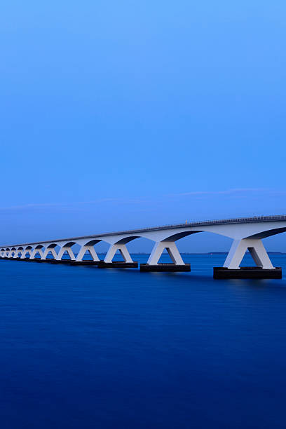 istock Zeeland bridge over the Oosterschelde river 183326017
