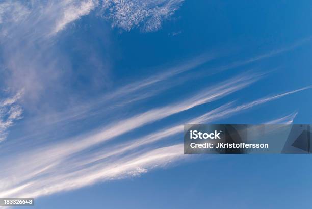 Cirro Nuvens - Fotografias de stock e mais imagens de Abstrato - Abstrato, Ao Ar Livre, Azul
