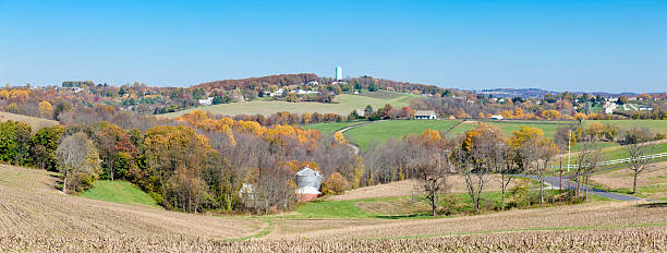 istock Autumn Countryside Landscape with Gently Rolling Hills and Valleys 183327190