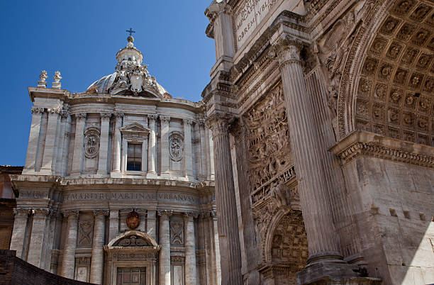 istock Santi Luca e Martina with Arch of Septimius Severus 183328699
