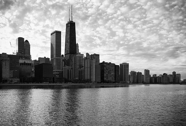 istock Northern Chicago Skyline 183328967