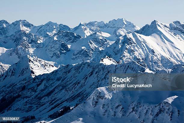 Winterlandschaft Stockfoto und mehr Bilder von Abgeschiedenheit - Abgeschiedenheit, Alpen, Baum