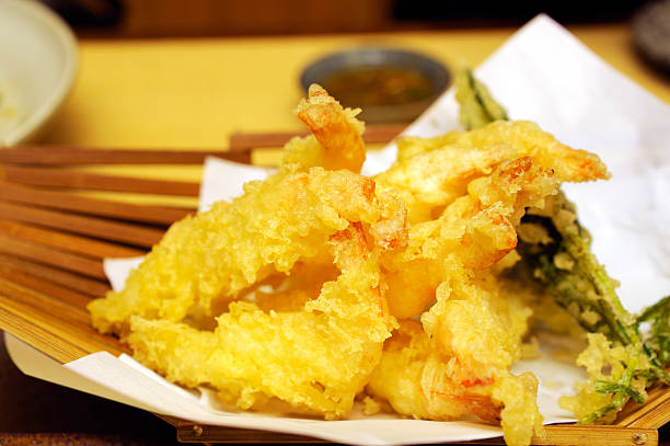 istock Japanese fried shrimps, Tempura 183331370