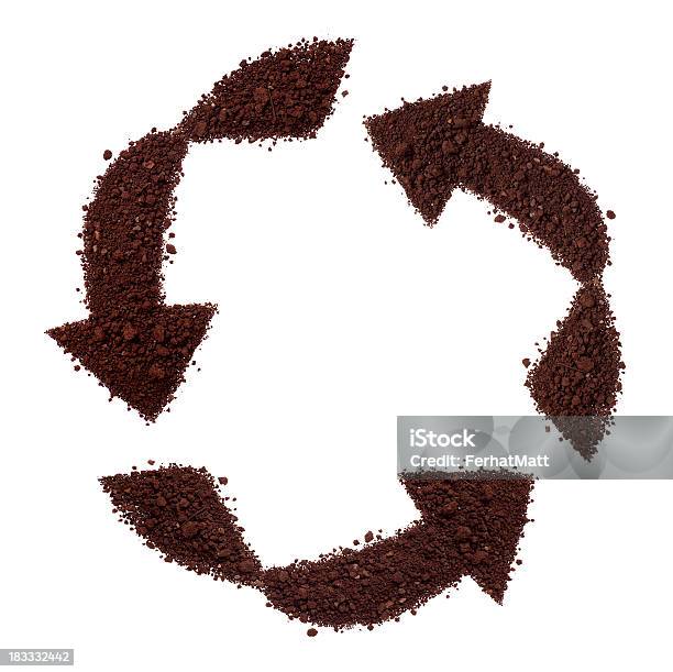 Recyclingsymbol Stockfoto und mehr Bilder von Ausgedörrt - Ausgedörrt, Braun, Dunkel