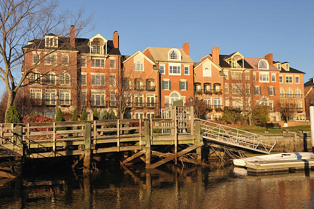 istock Waterfront Property in Alexandria 183332664