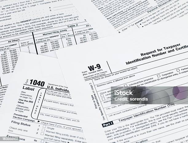 Formularios Fiscales Foto de stock y más banco de imágenes de Documento - Documento, Internal Revenue Service, Actividades bancarias