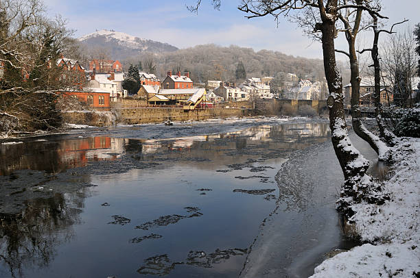 istock The River Dee and Llangollen Station 183333170