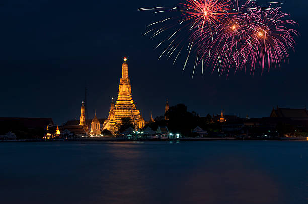 istock Fireworks Over Wat Arun In Bangkok, Thailand 183335724