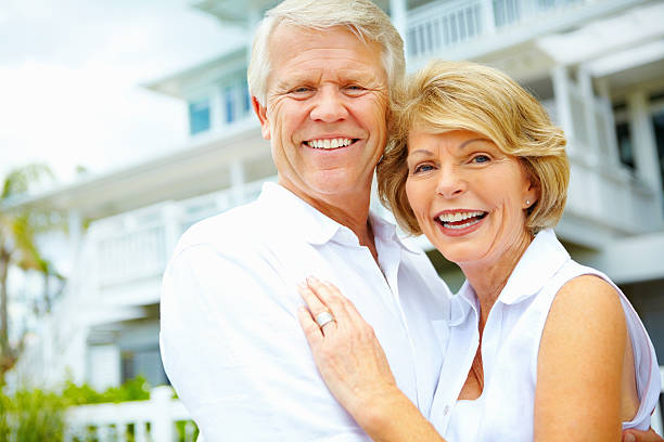 istock Happy retired couple outdoors 183337118