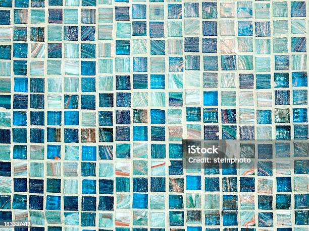 Azul Fondo De Azulejos De Vidrio Foto de stock y más banco de imágenes de Baldosa - Baldosa, Cuadrado - Forma bidimensional, Fondos