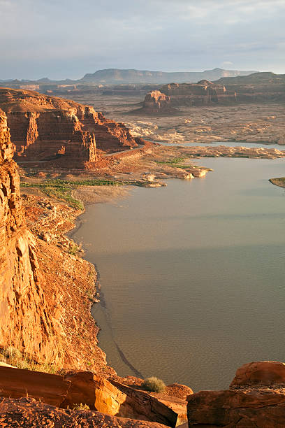 istock Lake Powell Viewed from Cliff Overlook. 183337478