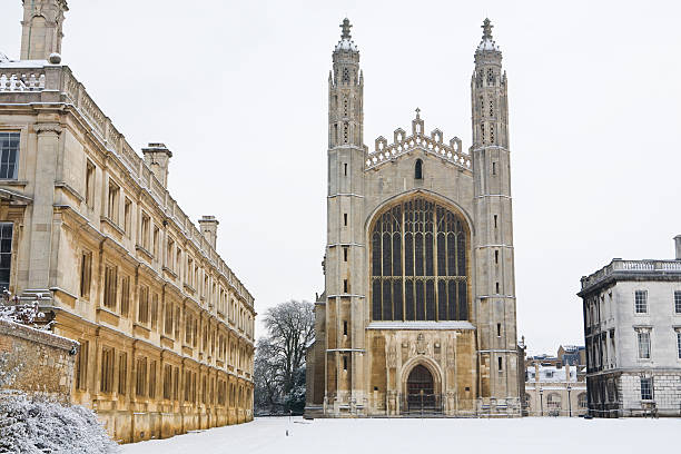 istock Christmas at Kings College Chapel 183337523