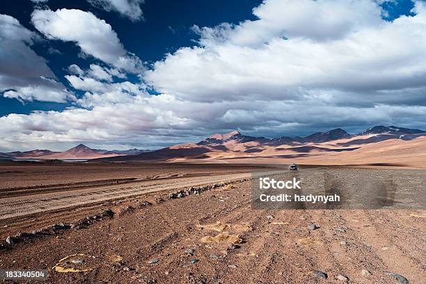 Widok Boliwii Altiplano - zdjęcia stockowe i więcej obrazów 4x4 - 4x4, Altiplano, Amazoński las deszczowy