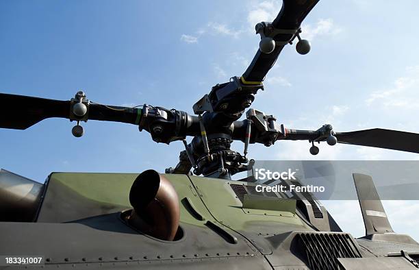 Rotore Closeup Di Un Elicottero Militare - Fotografie stock e altre immagini di Elicottero - Elicottero, Pale di elicottero, Abbigliamento mimetico