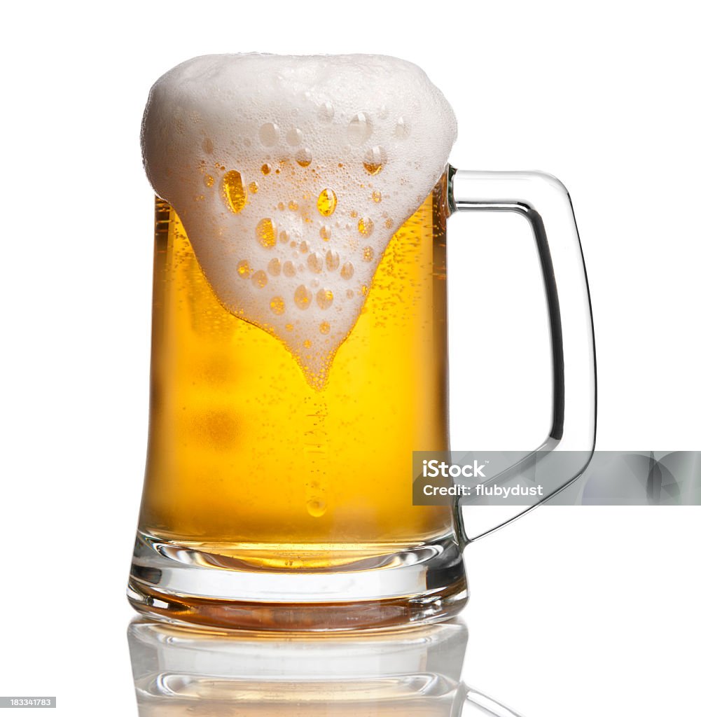 Переливающийся пиво - Стоковые фото Пиво роялти-фри