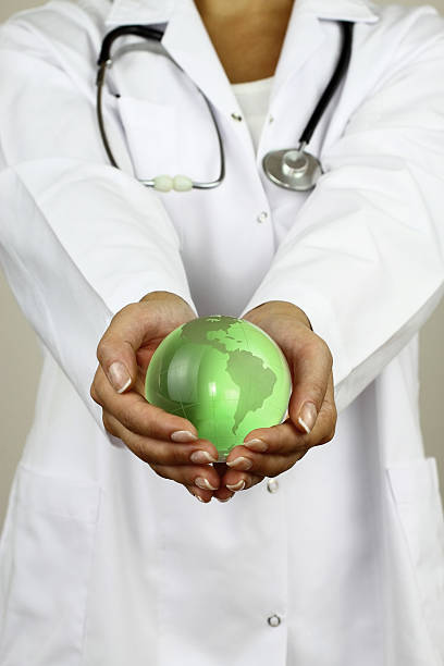 istock Global healthcare 183343558