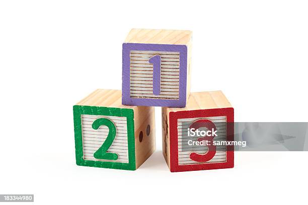 Деревянные Блоки Куб Clipping Пути — стоковые фотографии и другие картинки Игрушка - Игрушка, Игрушечный куб, Младенец
