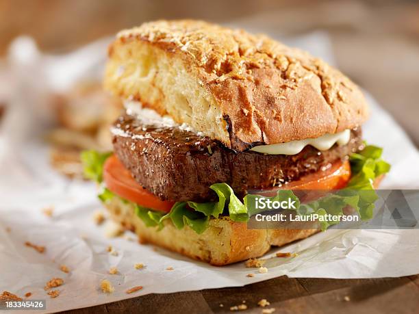 Steaksandwich Mit Pommes Frites Stockfoto und mehr Bilder von Ciabatta - Ciabatta, Sandwich, Steak