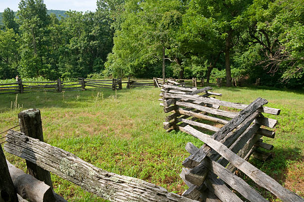 istock Old Wooden Fence 183346024