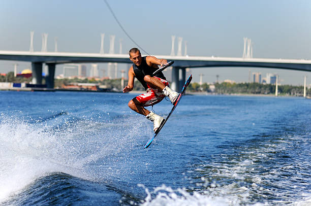 wakeboarding - wakeboarding motorboating extreme sports waterskiing foto e immagini stock
