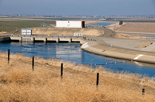 istock Agricultural irrigation canal in central California 183346443