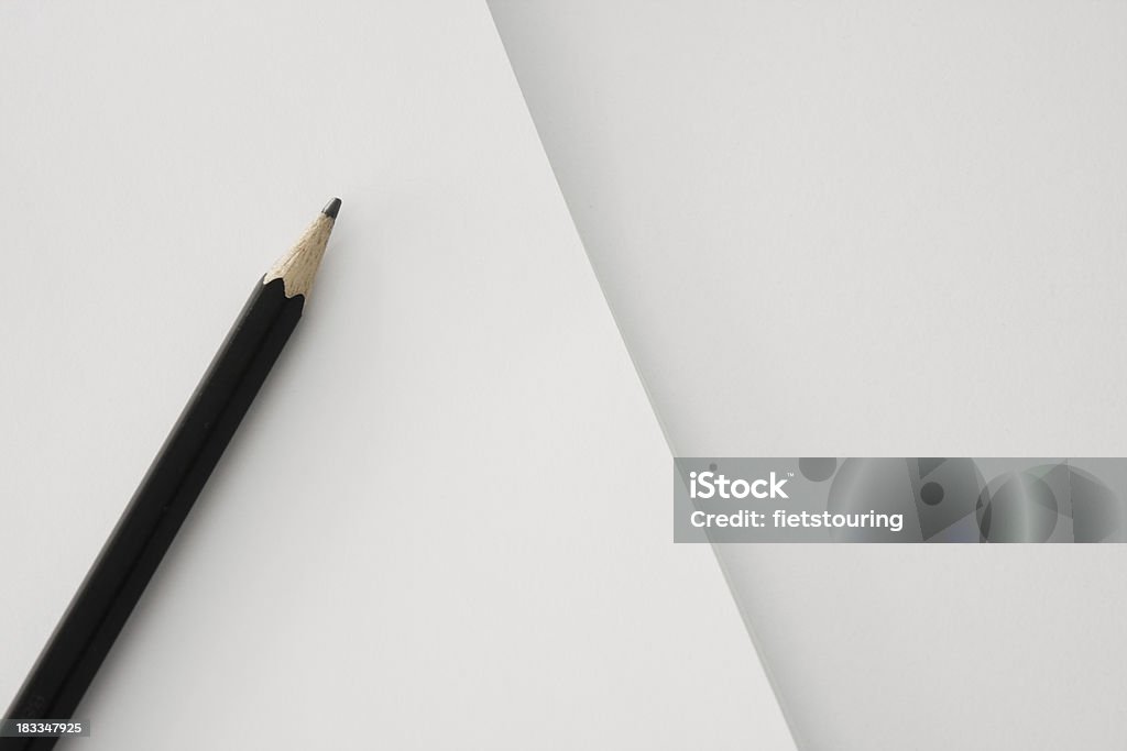 Bleistift auf Blatt Papier - Lizenzfrei Bleistift Stock-Foto