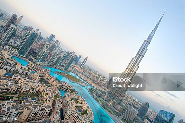 Foto de Cidade De Dubai e mais fotos de stock de Burj Khalifa - Burj Khalifa, Cidade, Destino turístico