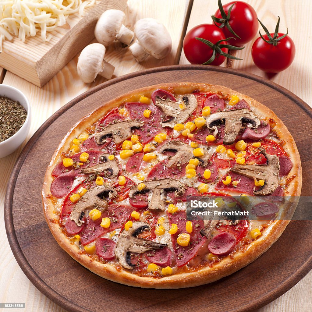 Pizza-Tia - Lizenzfrei Backen Stock-Foto