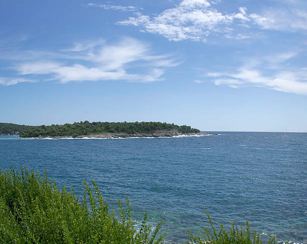 istock sea in croatia 183349988