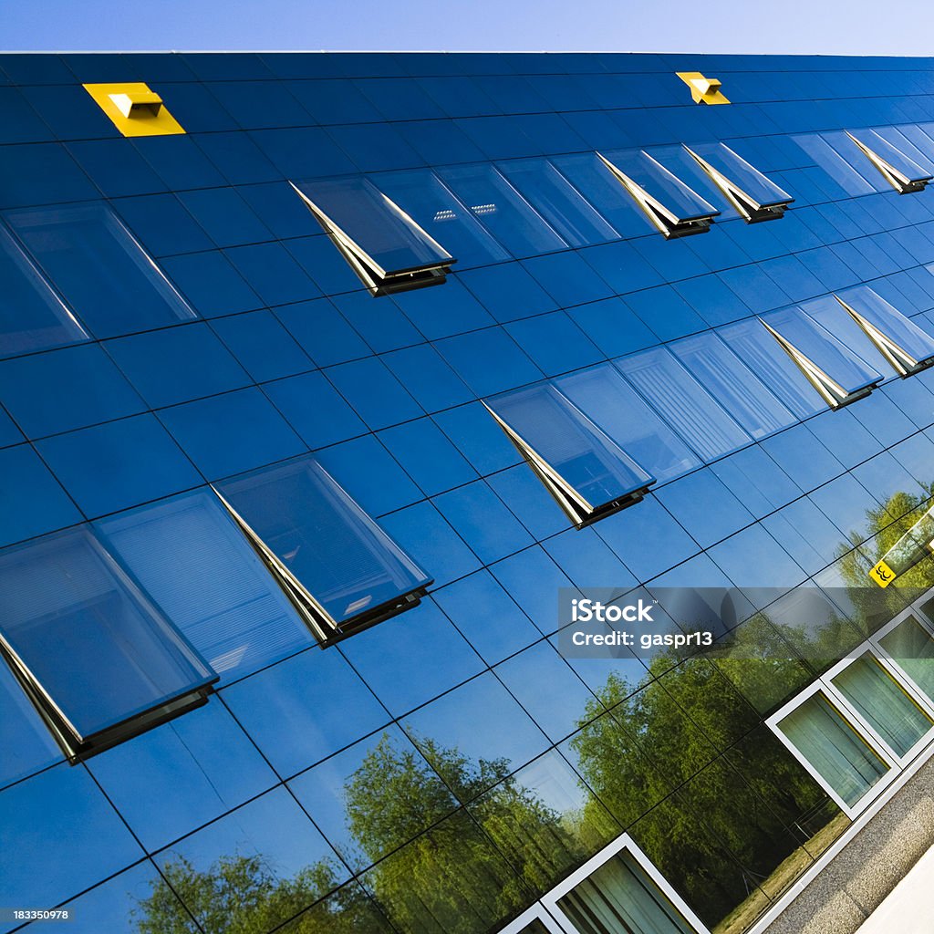 Bâtiment moderne de bureau - Photo de Fenêtre libre de droits