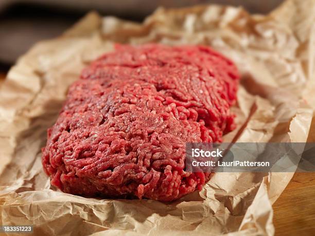 挽き肉でブッチャーペーパー - 牛挽肉のストックフォトや画像を多数ご用意 - 牛挽肉, 粉末状, 肉