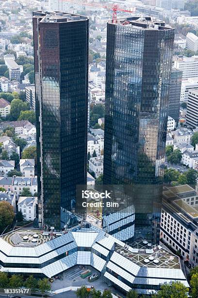 2 つのビジネス Amp タワーズのドイツ銀行を Frankfurt Main Germany - まぶしいのストックフォトや画像を多数ご用意