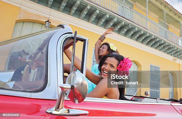 Spaß In Kuba Stockfoto und mehr Bilder von Kuba - Kuba, Auto, Frauen