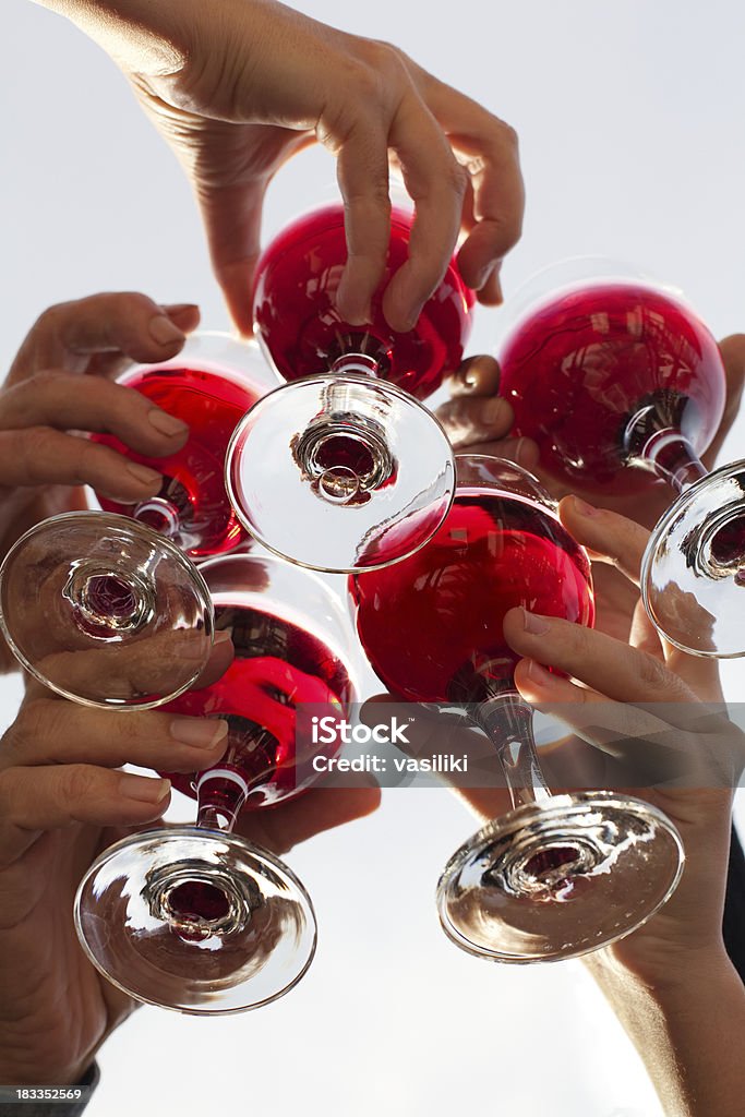 Cinco copos de torrar Vinho vermelho - Royalty-free Adulto Foto de stock