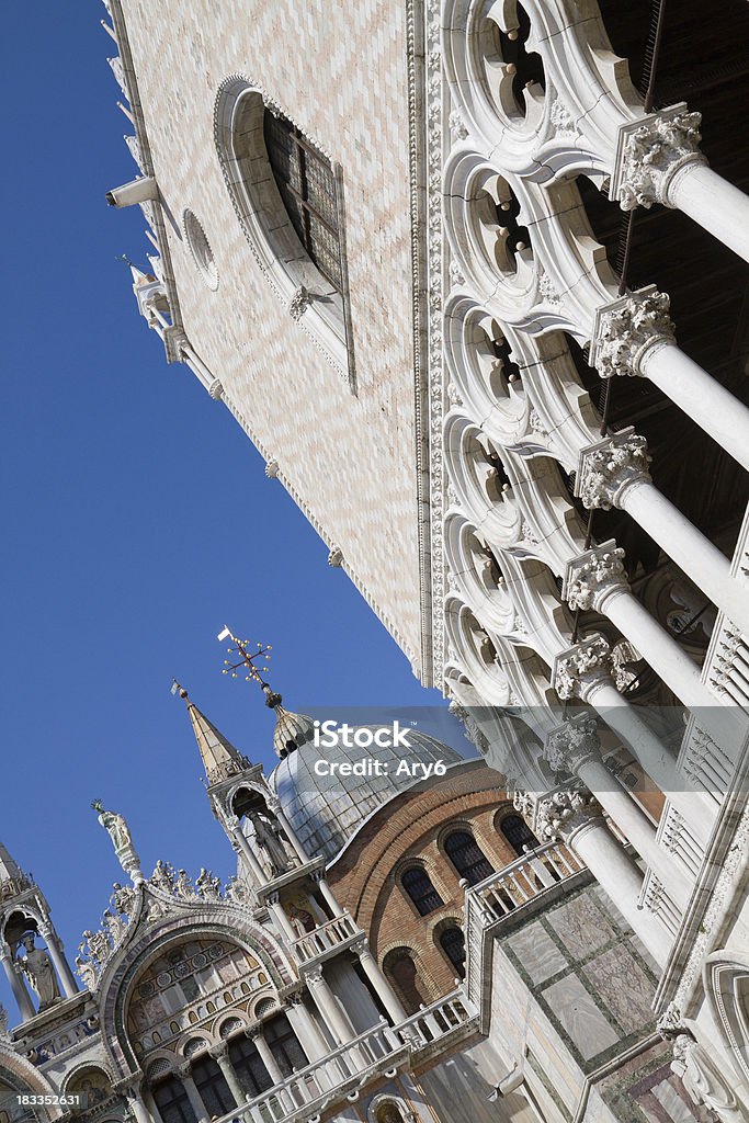 Dettaglio di architettura di San Marco e Palazzo del doge di Venezia Italia - Foto stock royalty-free di Architettura